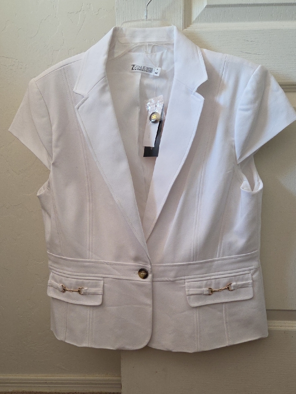 New York & Company White Sleeveless Notch-Lapel Blazer